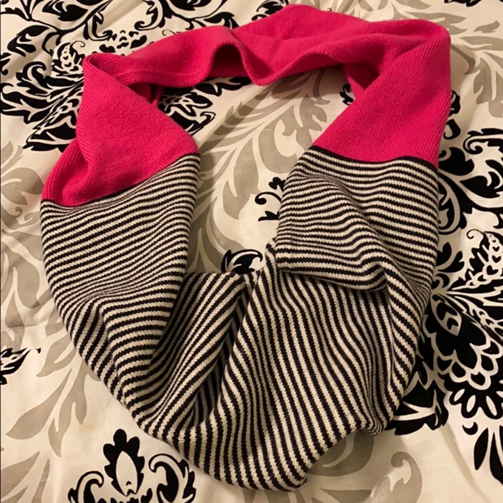 Kate spade infinity scarf
